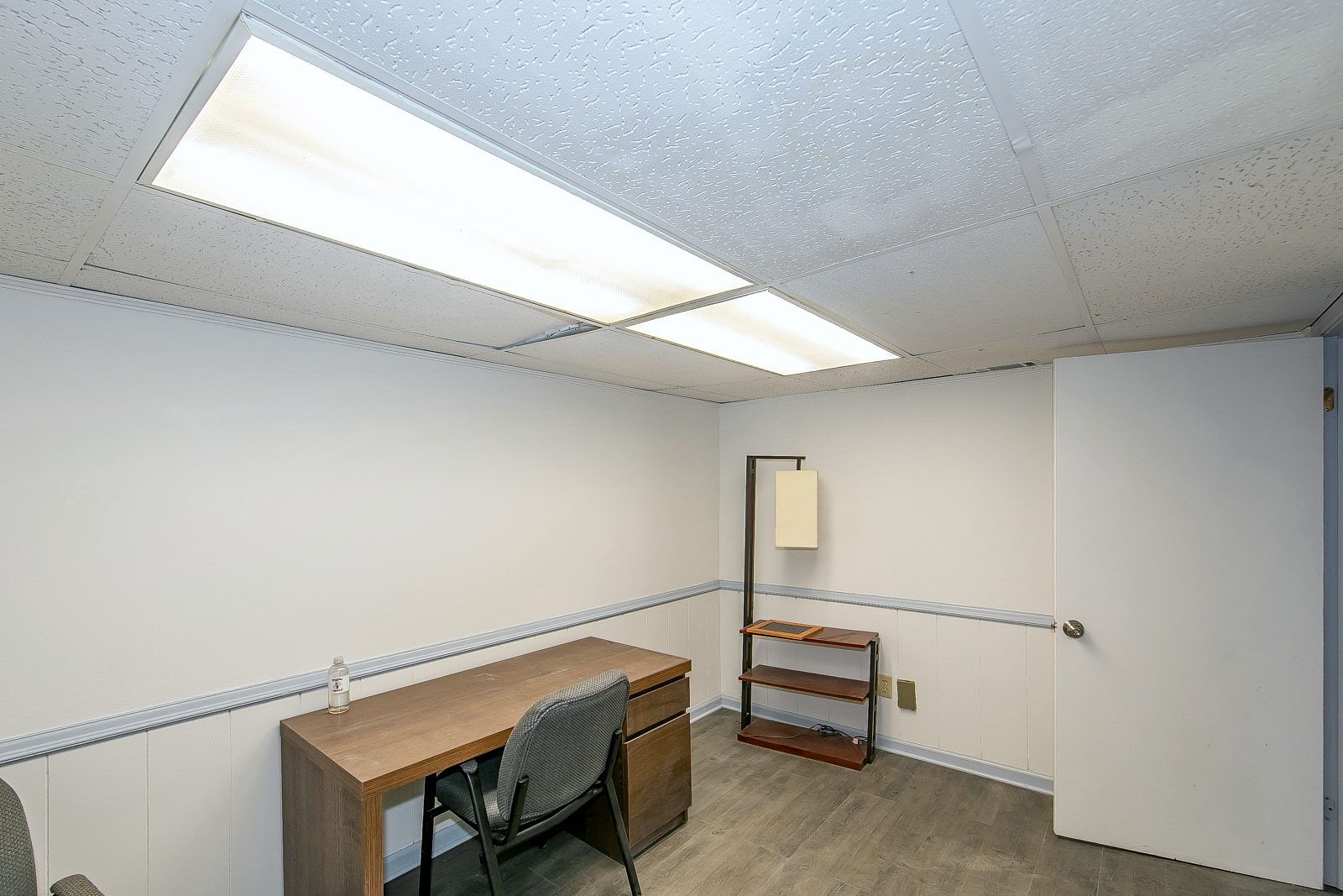 Representative private office at 124 South Main