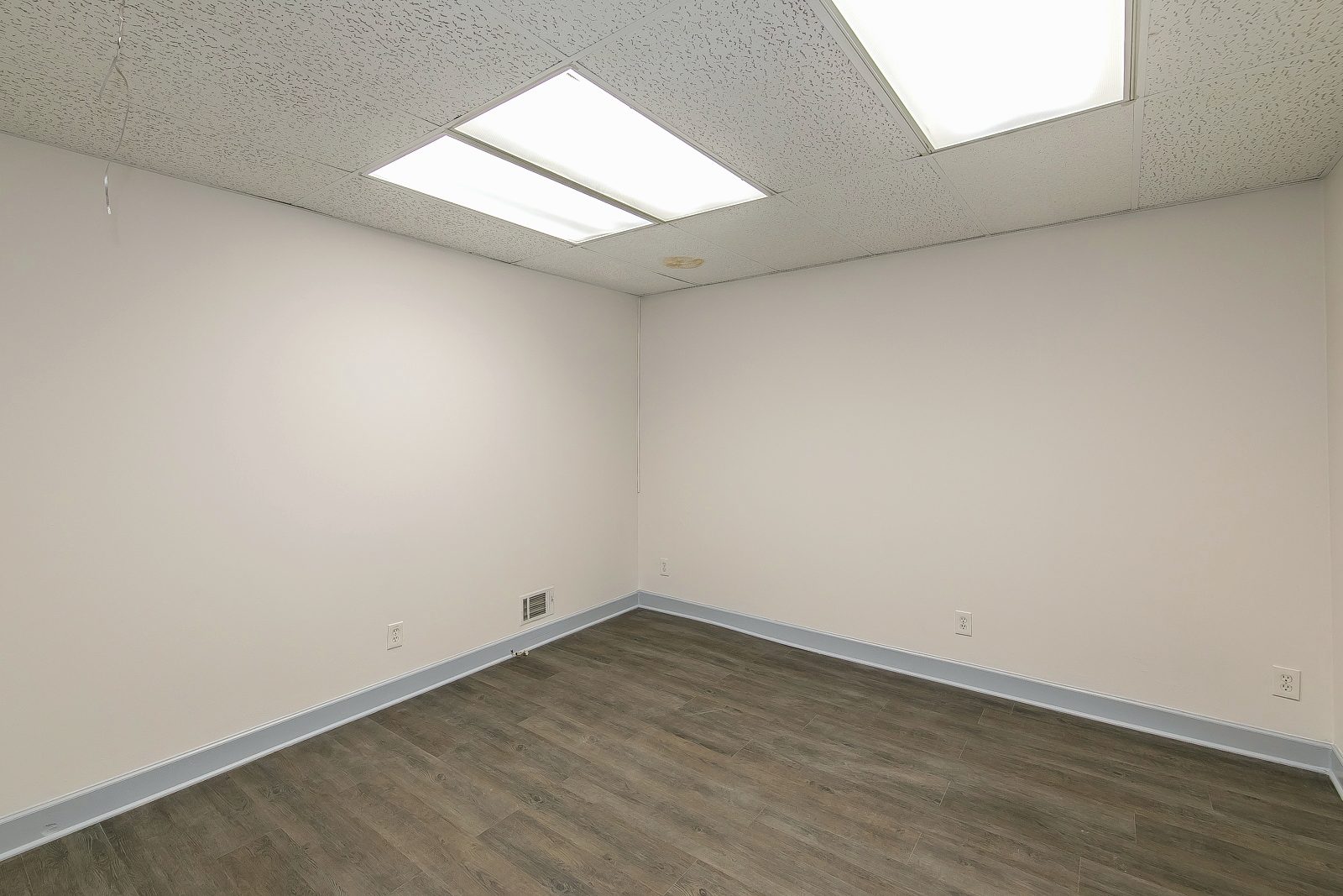 Representative private office at 124 South Main