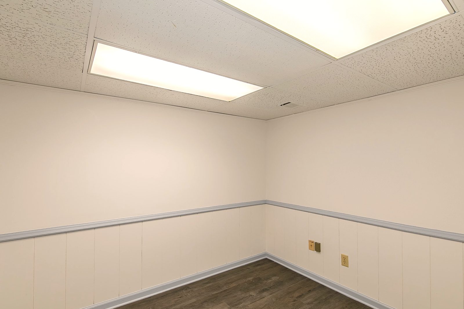 Representative private office at 124 South Main