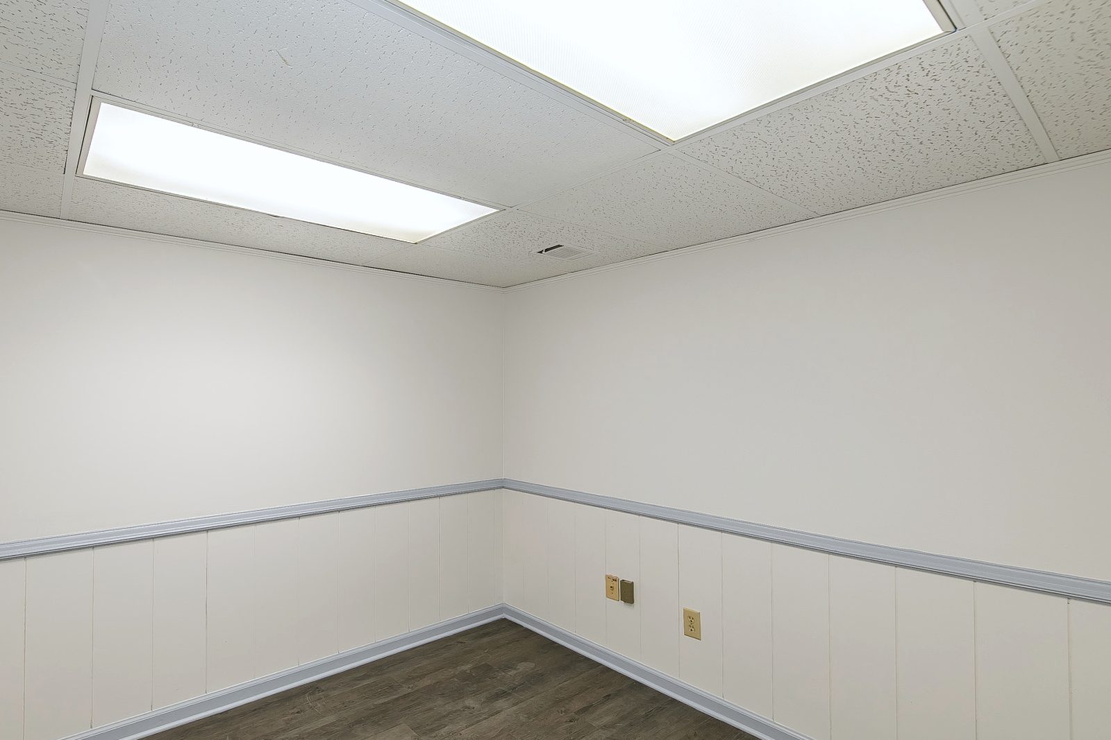 Representative private office at 124 South Main