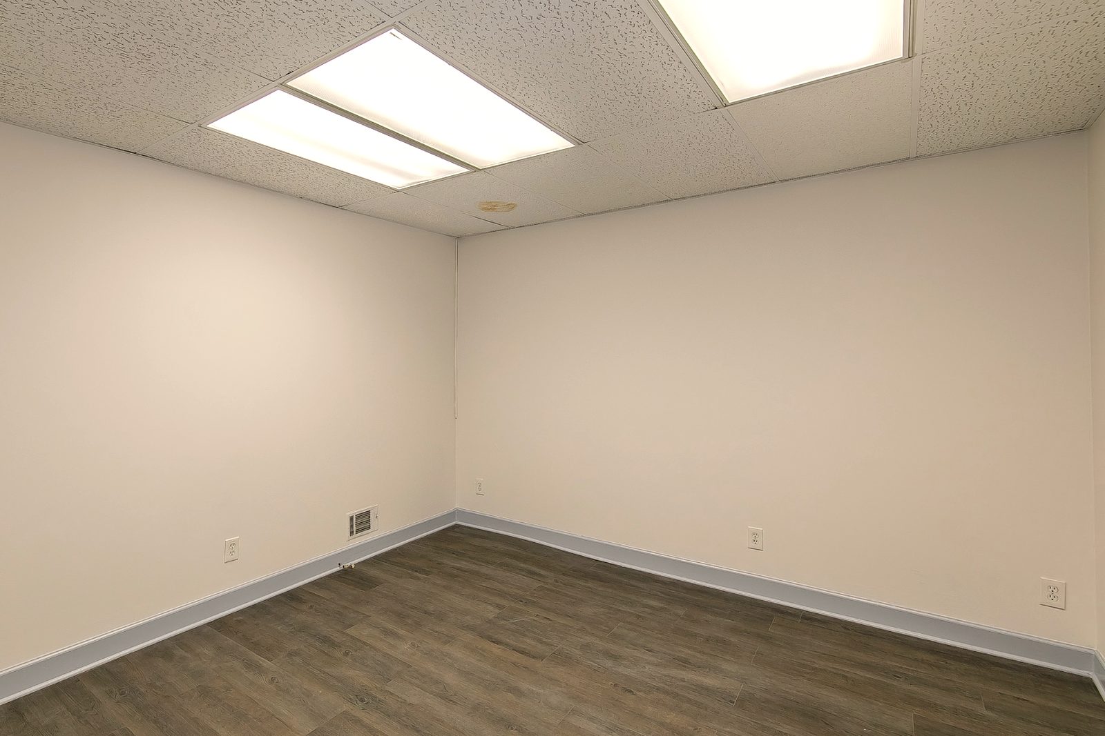 Representative private office at 124 South Main