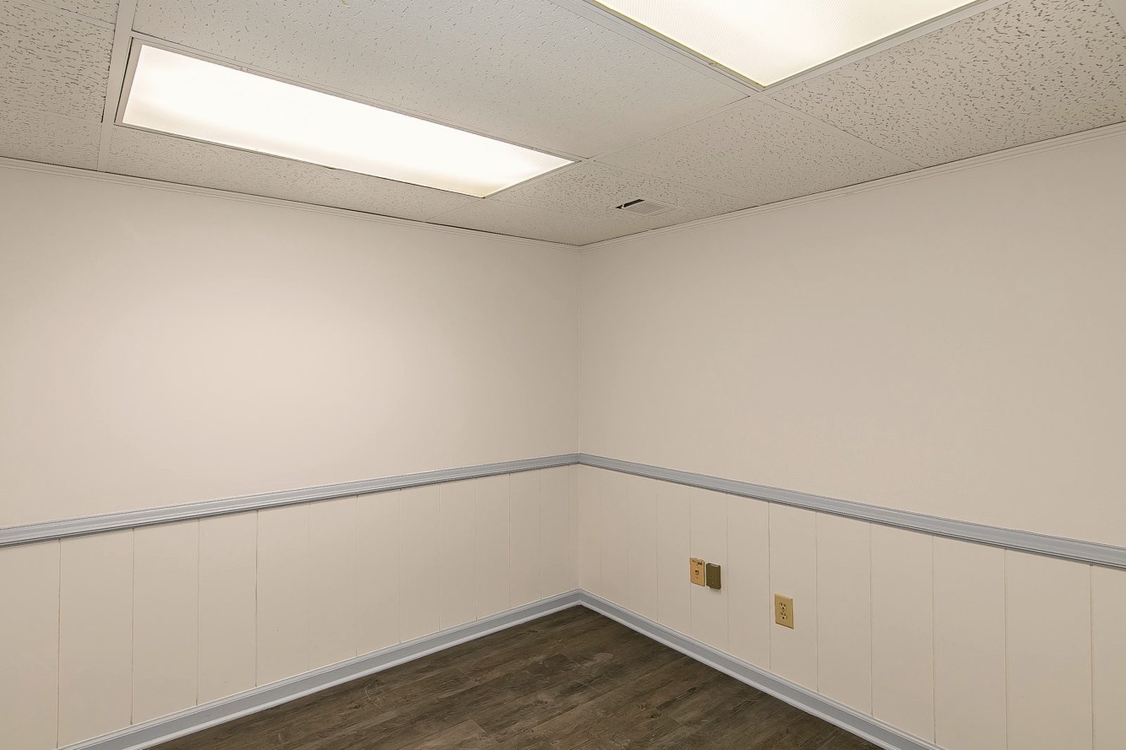 Representative private office at 124 South Main