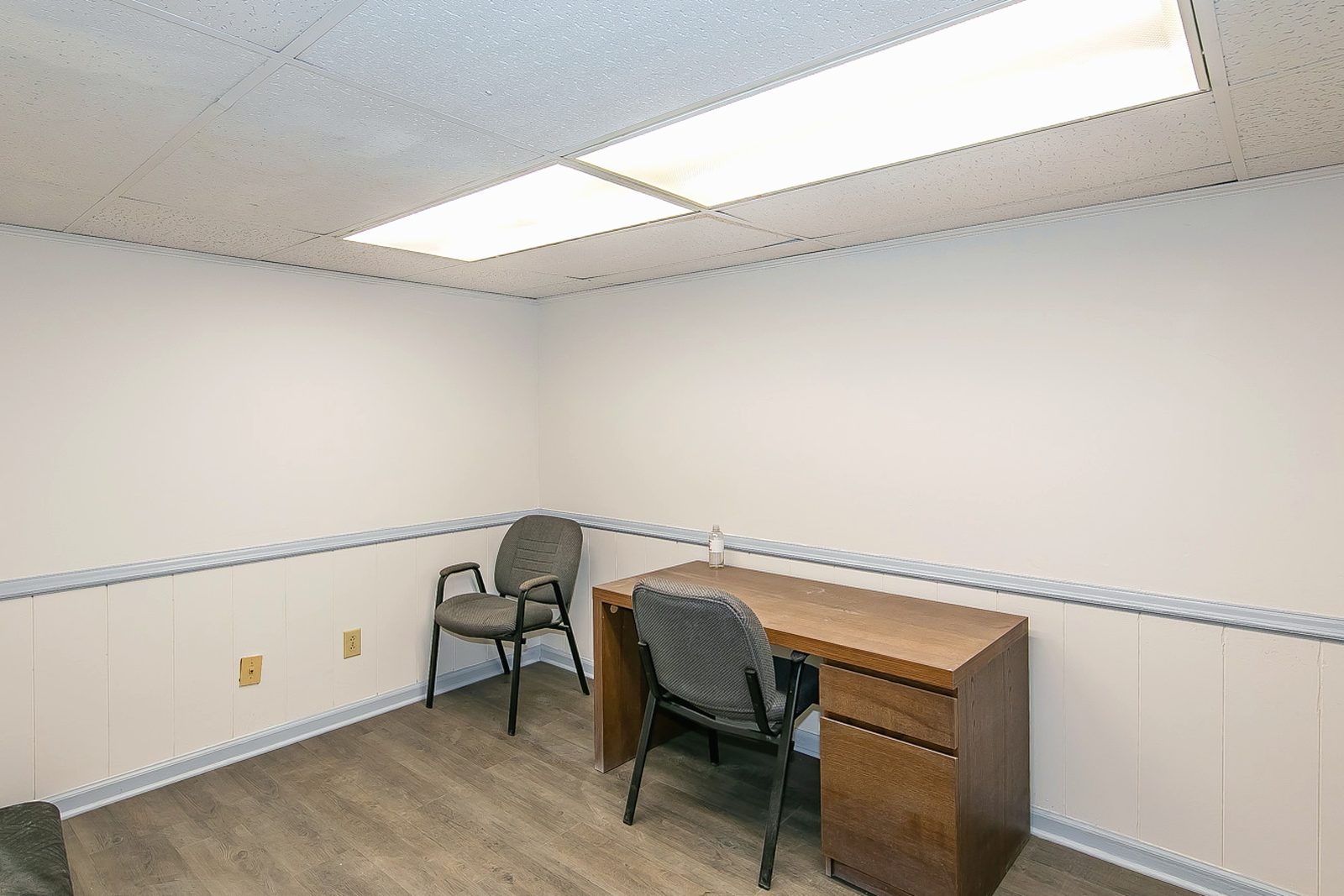 Representative private office at 124 South Main