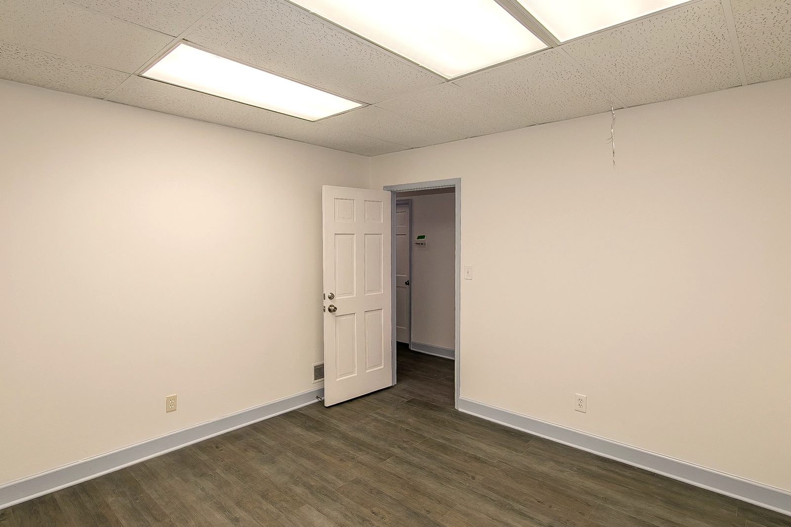 Representative private office at 124 South Main