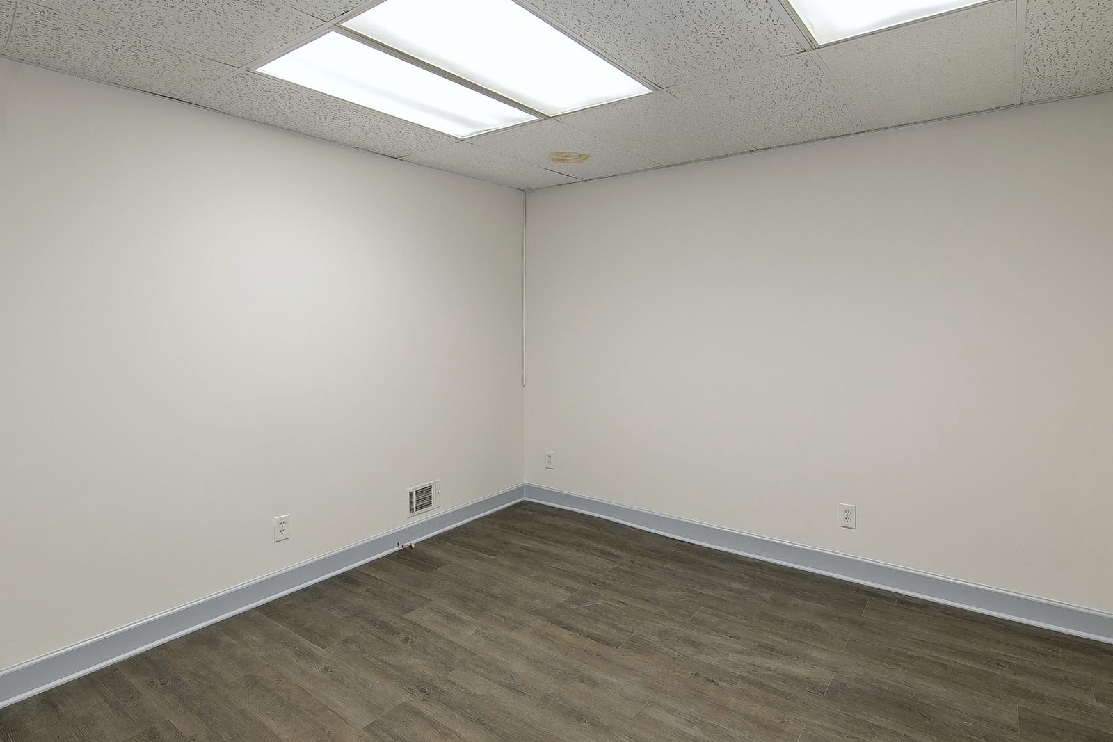 Representative private office at 124 South Main